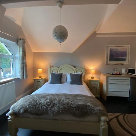 Отель Harlestone Retreat (Adults Only) Нортхемптон Экстерьер фото