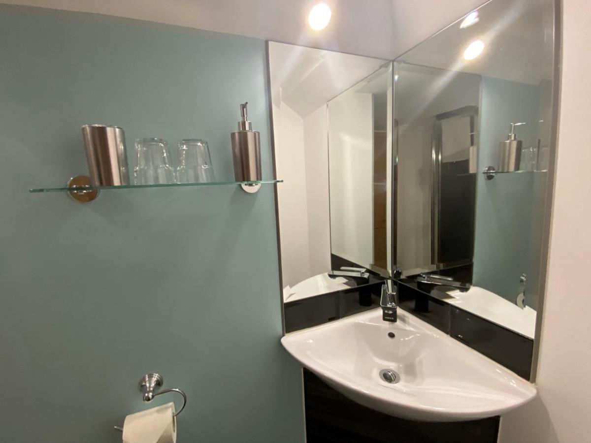 Отель Harlestone Retreat (Adults Only) Нортхемптон Экстерьер фото