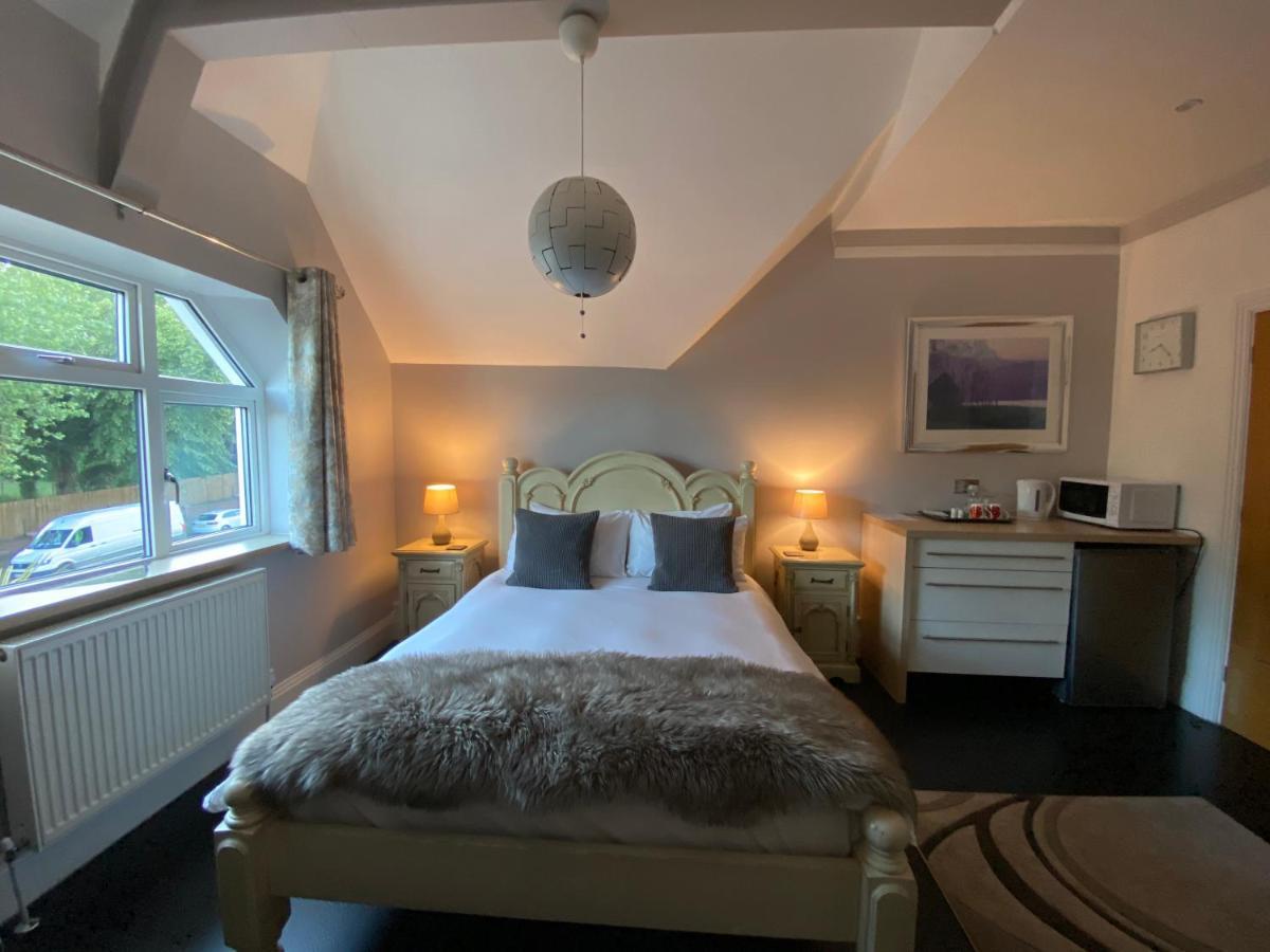 Отель Harlestone Retreat (Adults Only) Нортхемптон Экстерьер фото