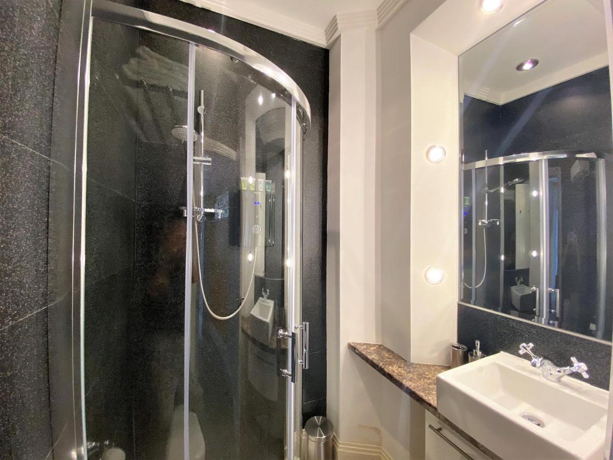 Отель Harlestone Retreat (Adults Only) Нортхемптон Экстерьер фото